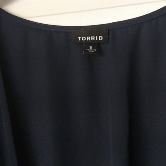 Blue torrid top - Picture 2 of 4